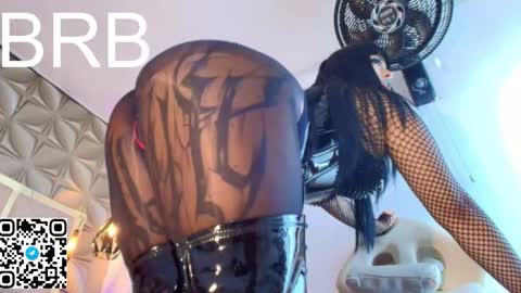   online show from November 8, 12:08 pm