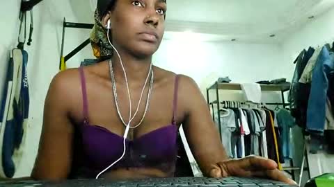 ravenbby online show from June 26, 2:50 am