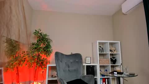 Raven online show from March 21, 4:00 pm