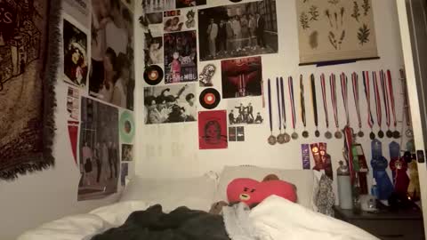 Raven online show from February 8, 7:23 am