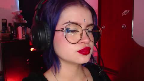 raventh_ online show from November 25, 11:53 am