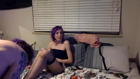 ravenxbeastie online show from January 18, 10:28 am