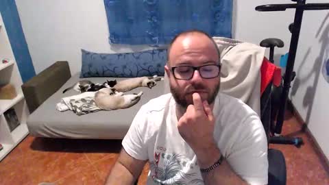 ravingr3d3 online show from September 28, 1:25 am