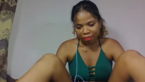 ravomamy online show from November 4, 10:33 pm