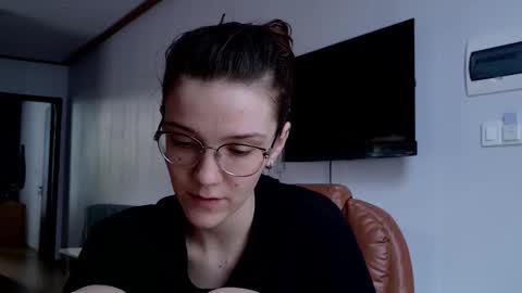 Ray-Ray online show from February 7, 3:20 am