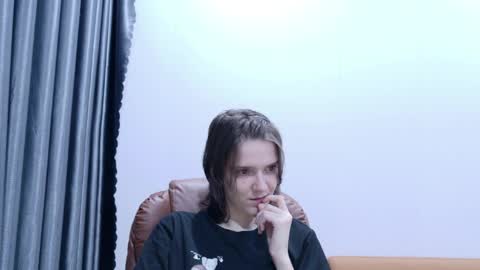 Ray-Ray online show from April 2, 2:02 pm