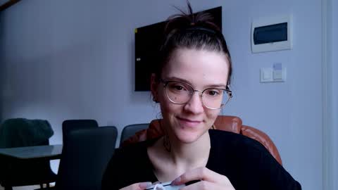 Ray-Ray online show from December 14, 1:23 am