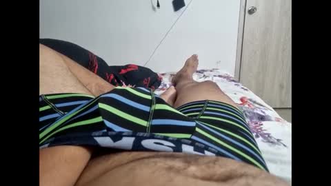 ray_rey1210 online show from February 19, 3:38 am