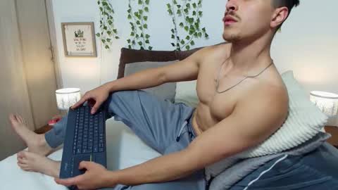 Ray online show from November 28, 1:46 am