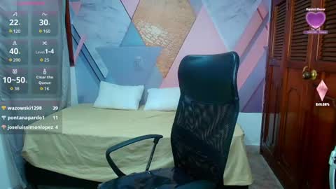 raylin_escobar online show from June 26, 9:09 pm