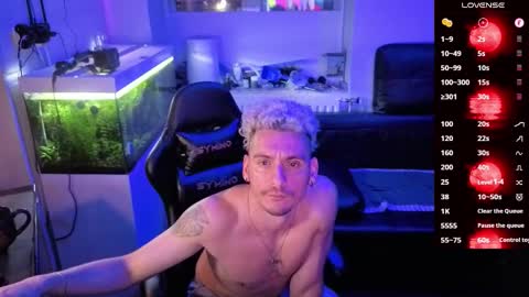 Rayzel online show from February 16, 9:57 pm