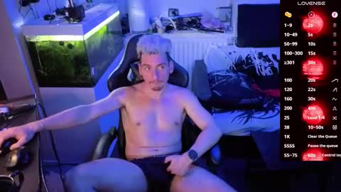 Rayzel online show from March 2, 10:05 pm