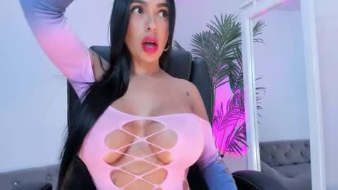 Alina Cruz online show from October 30, 9:04 pm