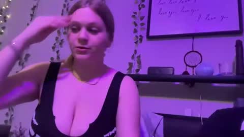 Snapshot of realpurp_ chatting on January 9, 7:52 am Preston Stella online show from January 9, 7:52 am