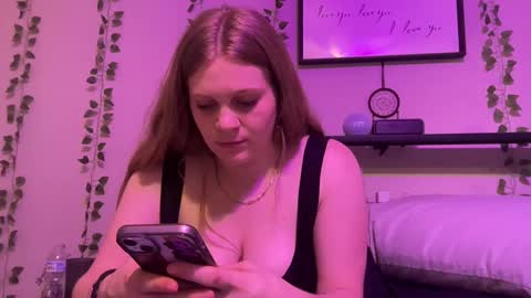 Snapshot of realpurp_ chatting on January 28, 6:16 am Preston Stella online show from January 28, 6:16 am