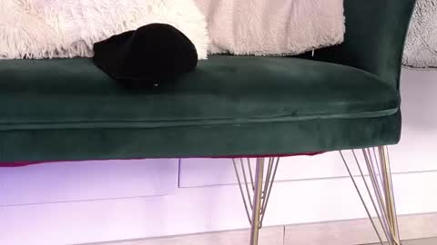 Danielle online show from February 1, 6:49 pm