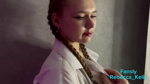 rebecca_____ online show from December 22, 1:56 am