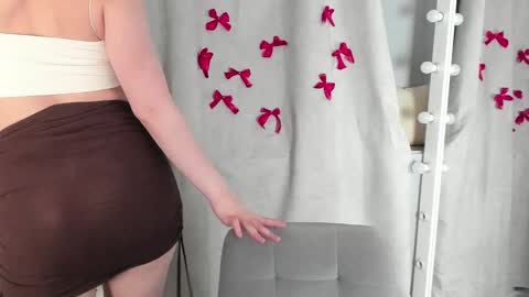 rebecca_____ online show from March 4, 9:43 pm