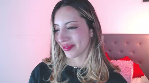 rebeccawhite_x online show from January 23, 7:32 am