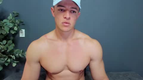 twitter REECET26 instagram RECCETAYLOR online show from January 12, 1:07 pm