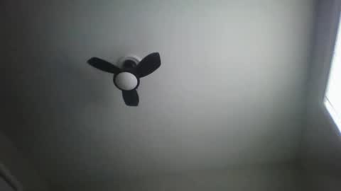 recka810 online show from March 27, 10:44 pm