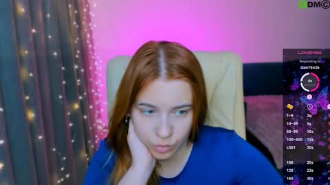 Snapshot of red__dizzy chatting on October 20, 2:55 pm red__dizzy online show from October 20, 2:55 pm