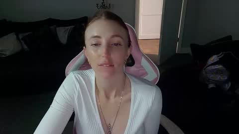 Red -  online show from March 11, 12:30 pm