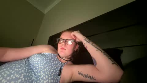 red_hot_foxx03 online show from May 20, 7:20 pm