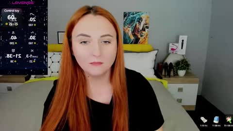 Snapshot of red_naughtyfox chatting on January 19, 12:38 am Lessy Fox online show from January 19, 12:38 am