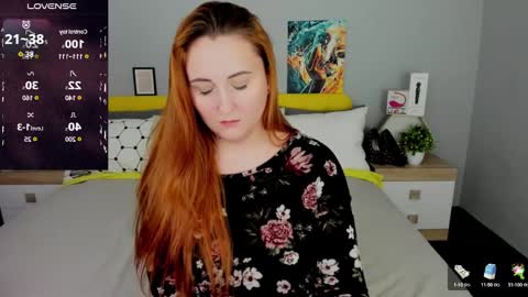 Snapshot of red_naughtyfox chatting on February 24, 2:40 am Lessy Fox online show from February 24, 2:40 am