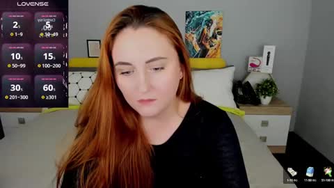 Snapshot of red_naughtyfox chatting on February 15, 9:26 pm Lessy Fox online show from February 15, 9:26 pm