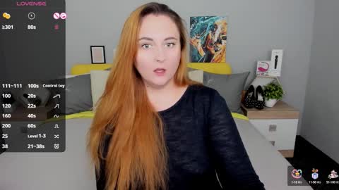 Snapshot of red_naughtyfox chatting on October 9, 6:02 pm Lessy Fox online show from October 9, 6:02 pm