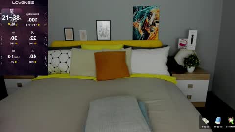 Snapshot of red_naughtyfox chatting on March 8, 12:33 am Lessy Fox online show from March 8, 12:33 am