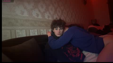 red tropi online show from January 8, 1:11 am