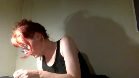 redcassie666 online show from July 16, 2:26 am