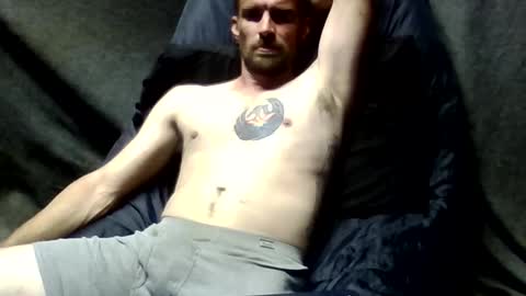Snapshot of redheadlover828 chatting on October 23, 10:06 am Kevin online show from October 23, 10:06 am