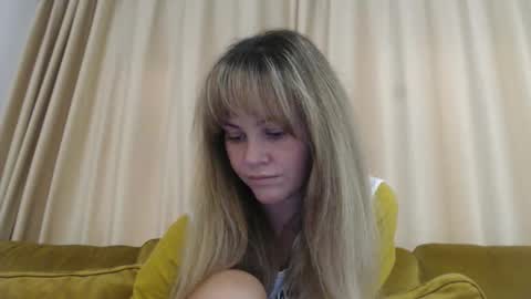 Snapshot of redjessica chatting on October 22, 5:54 am RedJessica online show from October 22, 5:54 am