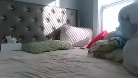 Snapshot of redrubyred chatting on October 17, 1:26 pm redrubyred online show from October 17, 1:26 pm