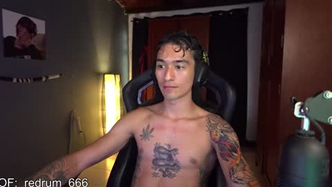 Snapshot of redrum_696 chatting on January 26, 9:29 pm Red online show from January 26, 9:29 pm