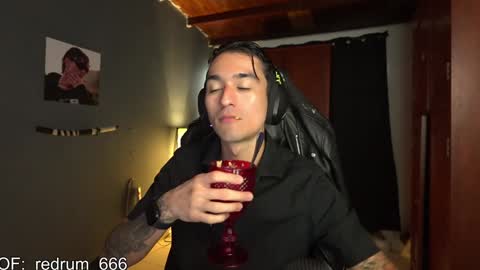 Snapshot of redrum_696 chatting on January 24, 4:39 pm Red online show from January 24, 4:39 pm