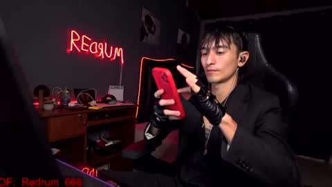 Snapshot of redrum_696 chatting on October 10, 6:47 pm Red online show from October 10, 6:47 pm