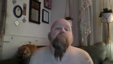 Snapshot of redrumthefool chatting on December 12, 3:43 am The fool online show from December 12, 3:43 am
