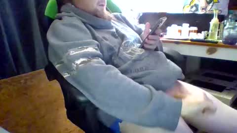 redsrage420 online show from April 7, 11:51 pm