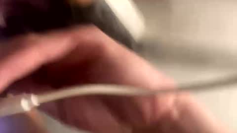 Snapshot of redwinelipss chatting on October 28, 4:35 am redwinelipss online show from October 28, 4:35 am