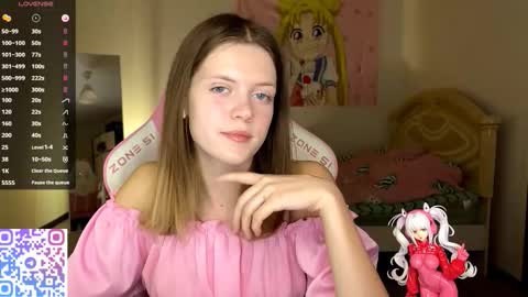 Lucy online show from October 17, 3:27 pm