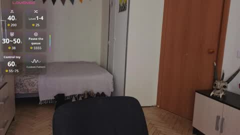 ReginaHawkinss online show from April 1, 1:41 pm