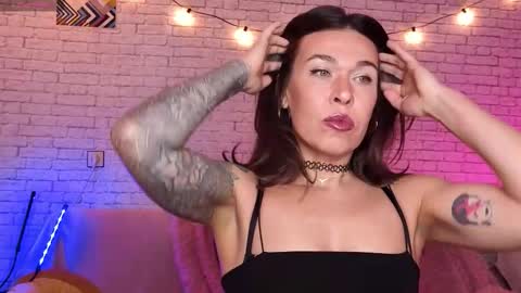 Snapshot of reginahawkinss chatting on October 22, 8:17 am ReginaHawkinss online show from October 22, 8:17 am