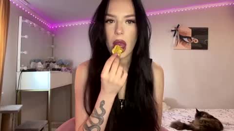 Amelia online show from June 29, 6:32 am