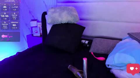 reginavegaa online show from October 24, 12:17 pm