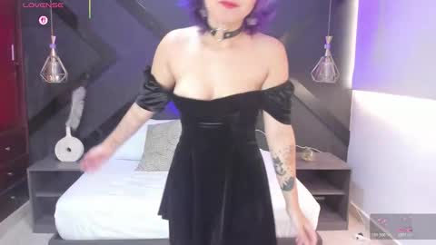 R E I online show from February 9, 12:31 pm